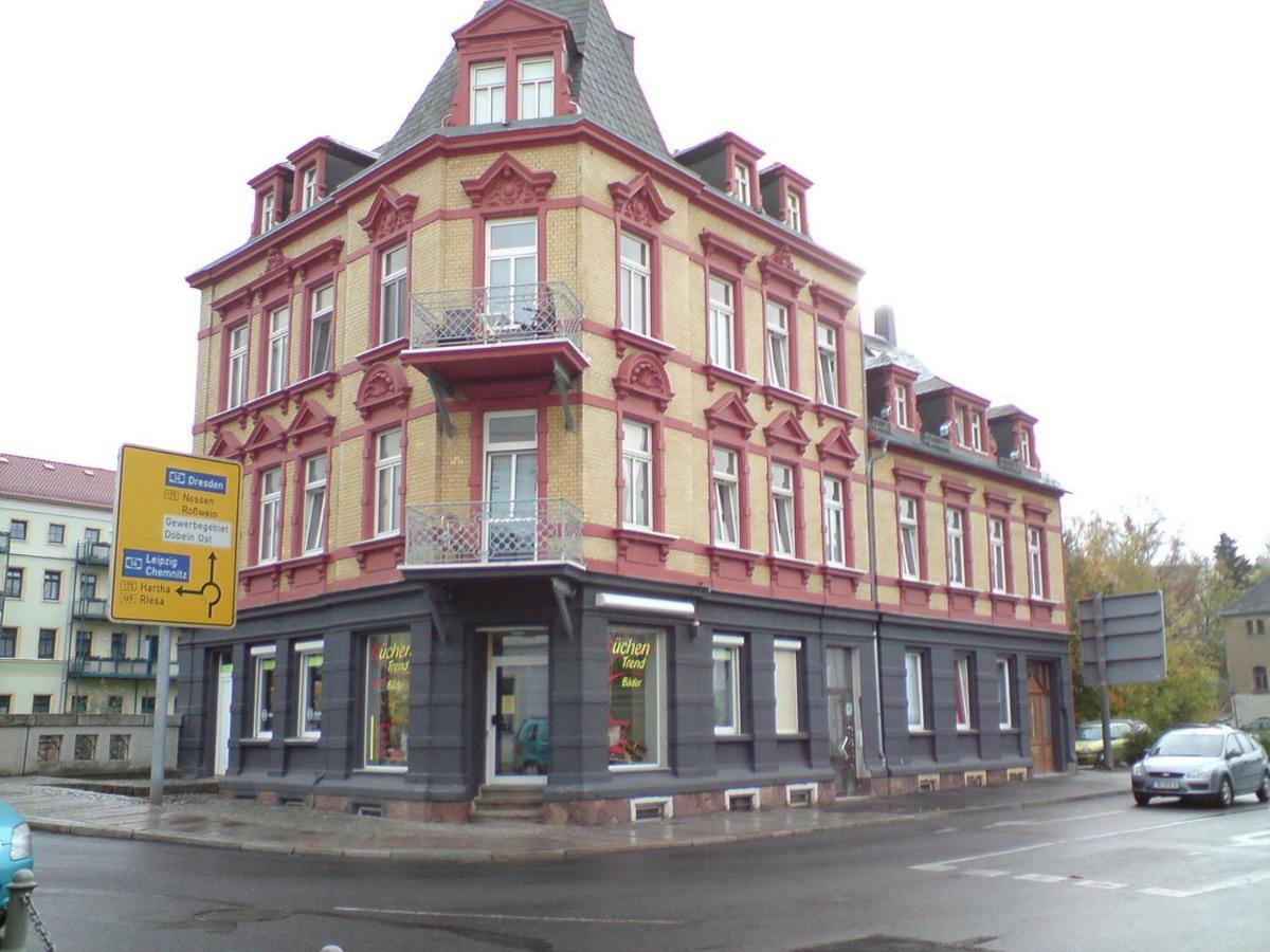 Kl17 Ostel Doebeln Hostel Exterior photo